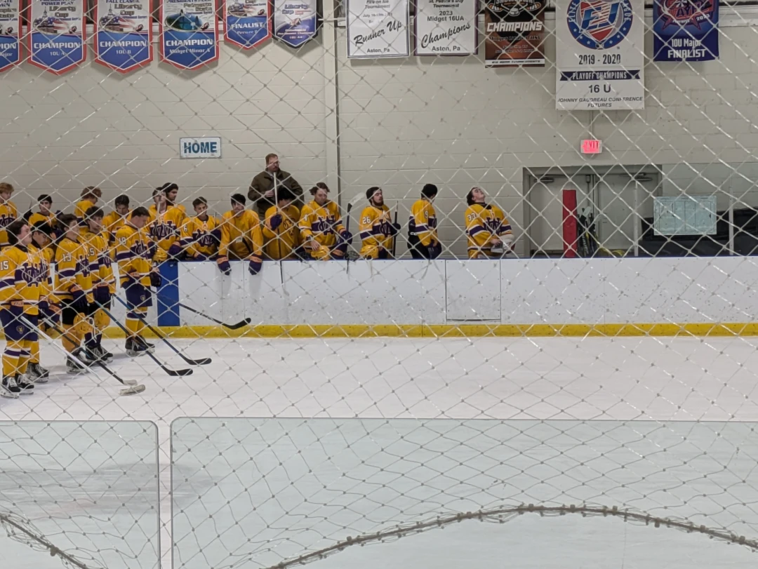 Finally, some hockey! Jaden, my newphew, is 26. I had a good time watching him play. He was only put in the penalty box once and I was expecting more